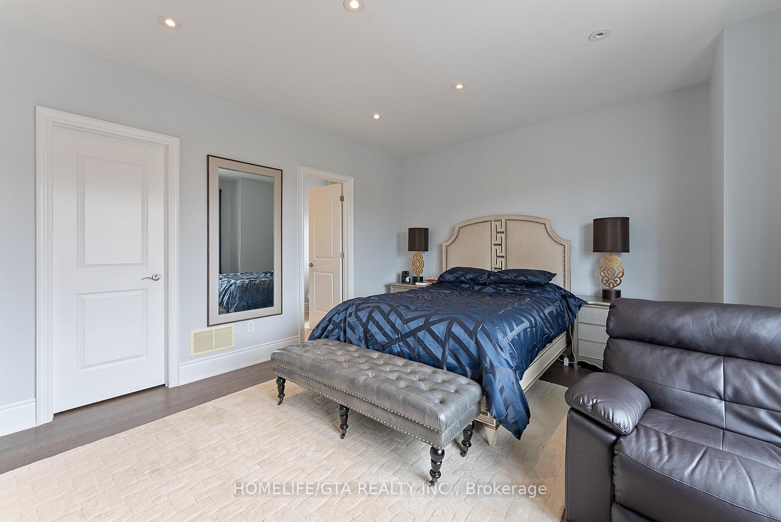 Photo 42 of 388 Woodgate Pines Drive, Vaughan, Kleinburg — HOMEH