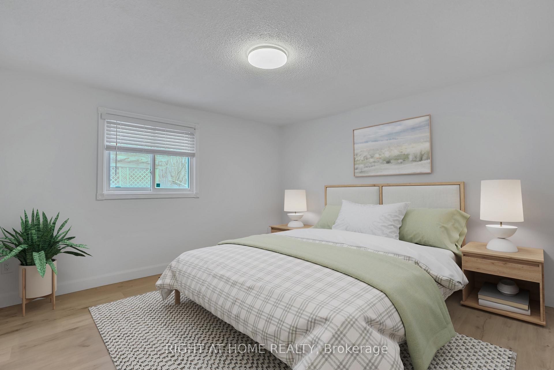 Photo 18 of 192 Edgehill (Upper) Drive, Barrie, 400 North — HOMEH