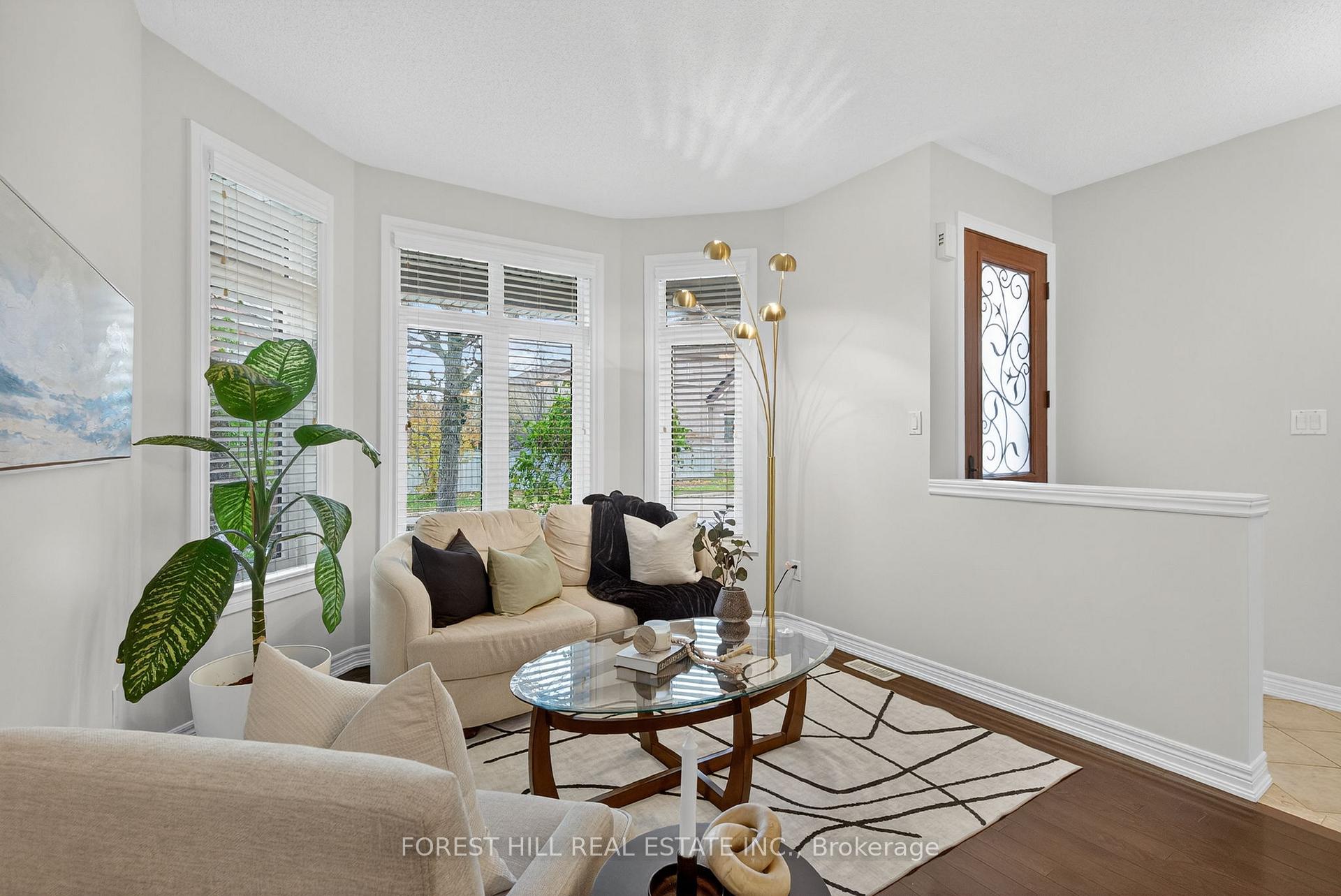Photo 6 of 53 Couture Gardens, Vaughan, Patterson — HOMEH