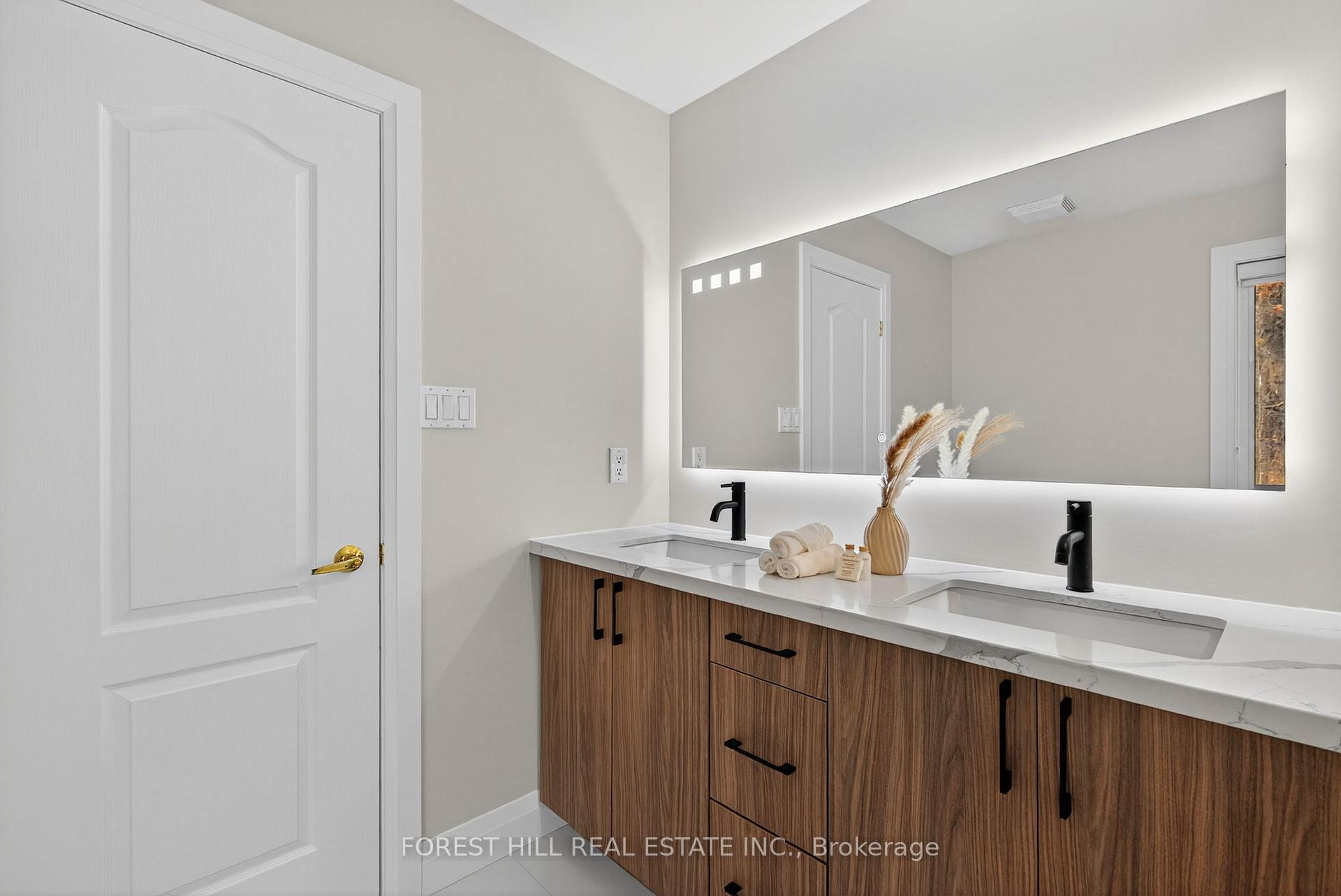 Photo 19 of 53 Couture Gardens, Vaughan, Patterson — HOMEH