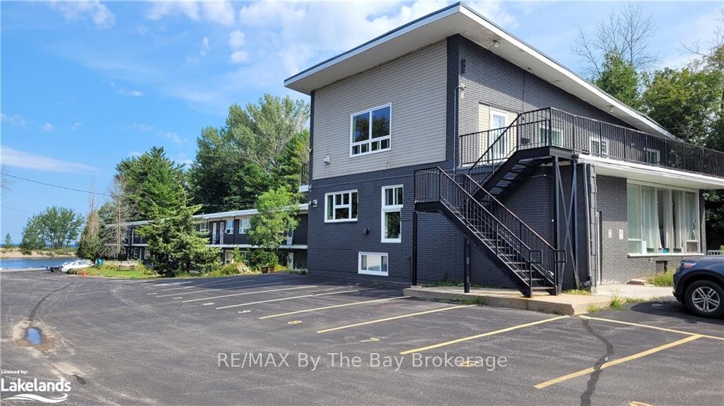 Front of Unit C01, 280 River Road E