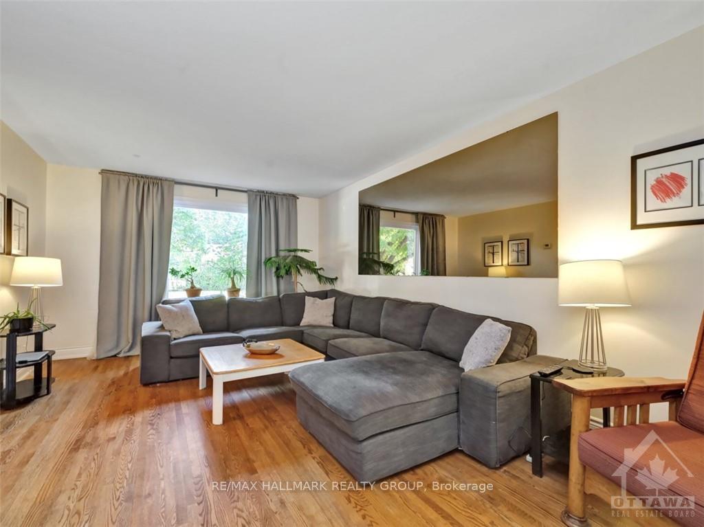 Photo 5 of 571 Duff Crescent, Ottawa, Beacon Hill North — HOMEH