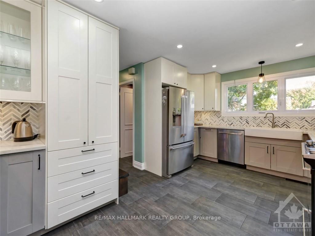 Photo 11 of 571 Duff Crescent, Ottawa, Beacon Hill North — HOMEH