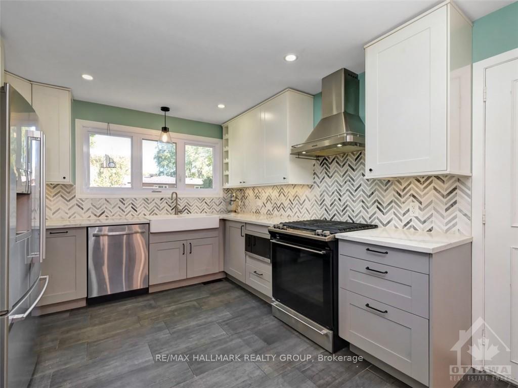 Photo 12 of 571 Duff Crescent, Ottawa, Beacon Hill North — HOMEH
