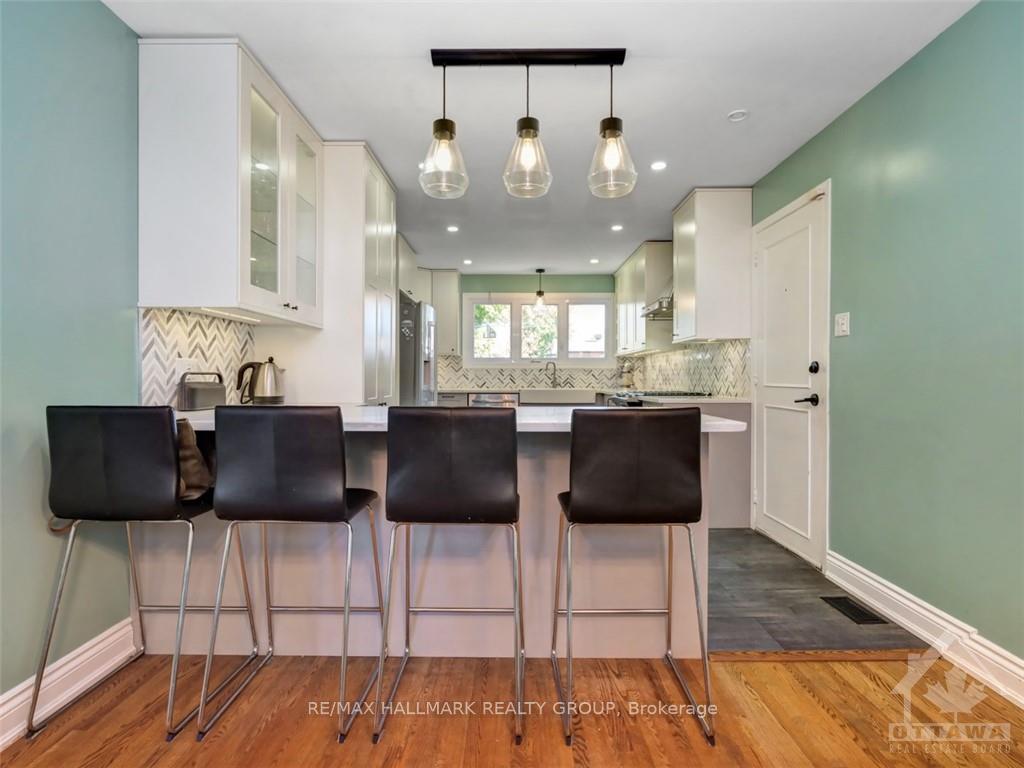 Photo 13 of 571 Duff Crescent, Ottawa, Beacon Hill North — HOMEH