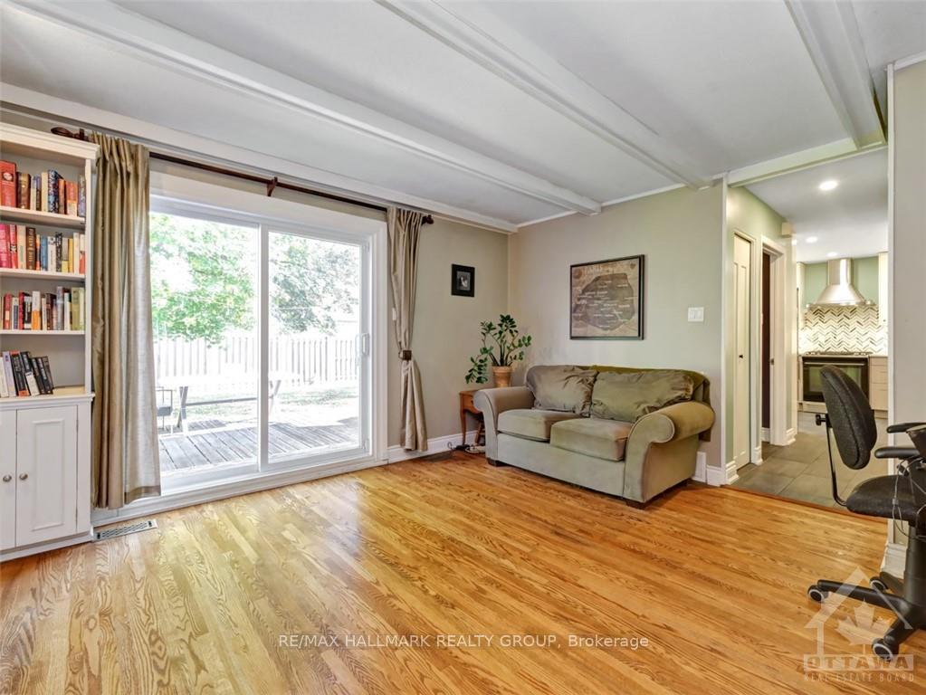 Photo 16 of 571 Duff Crescent, Ottawa, Beacon Hill North — HOMEH