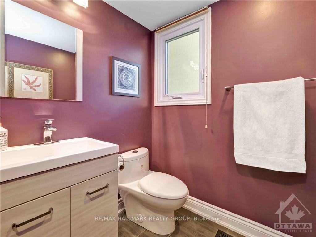 Photo 17 of 571 Duff Crescent, Ottawa, Beacon Hill North — HOMEH