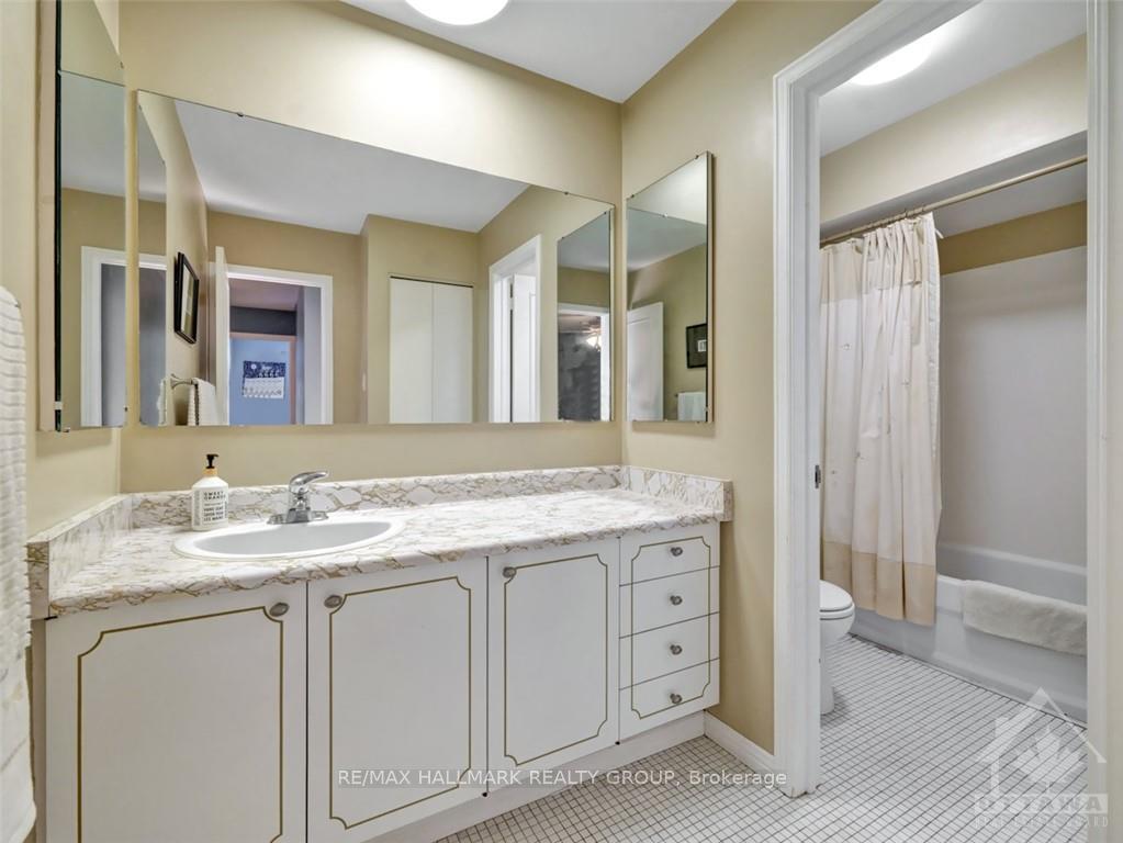 Photo 22 of 571 Duff Crescent, Ottawa, Beacon Hill North — HOMEH