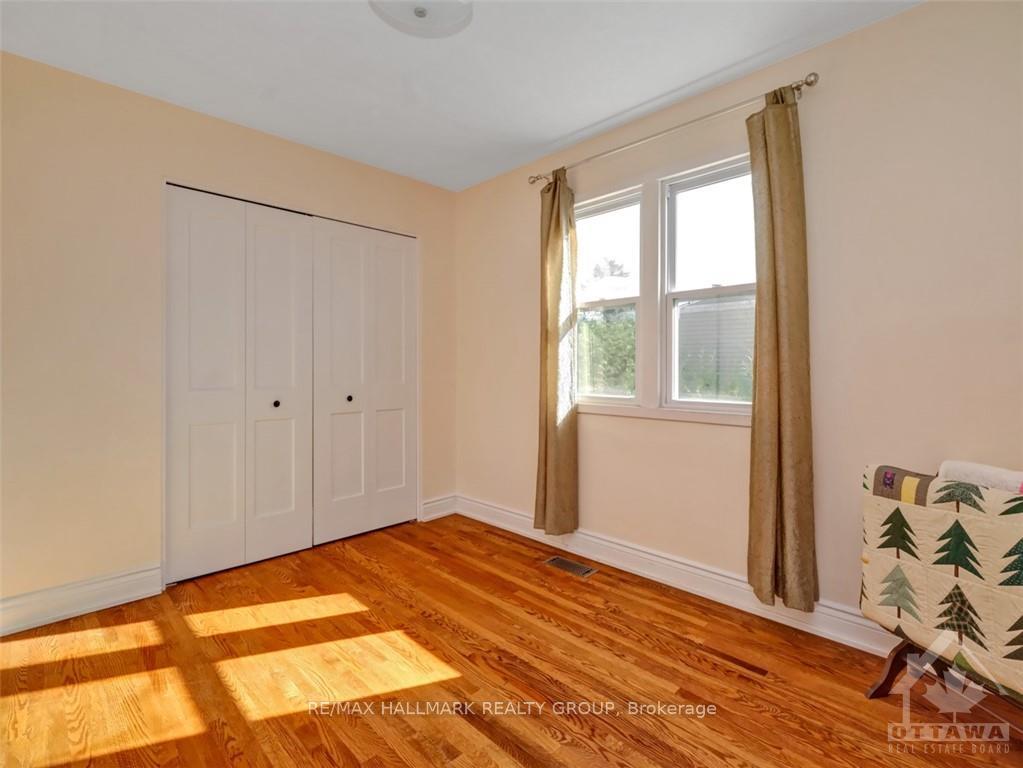 Photo 24 of 571 Duff Crescent, Ottawa, Beacon Hill North — HOMEH