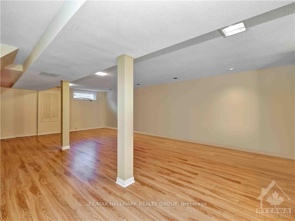 Photo 30 of 571 Duff Crescent, Ottawa, Beacon Hill North — HOMEH