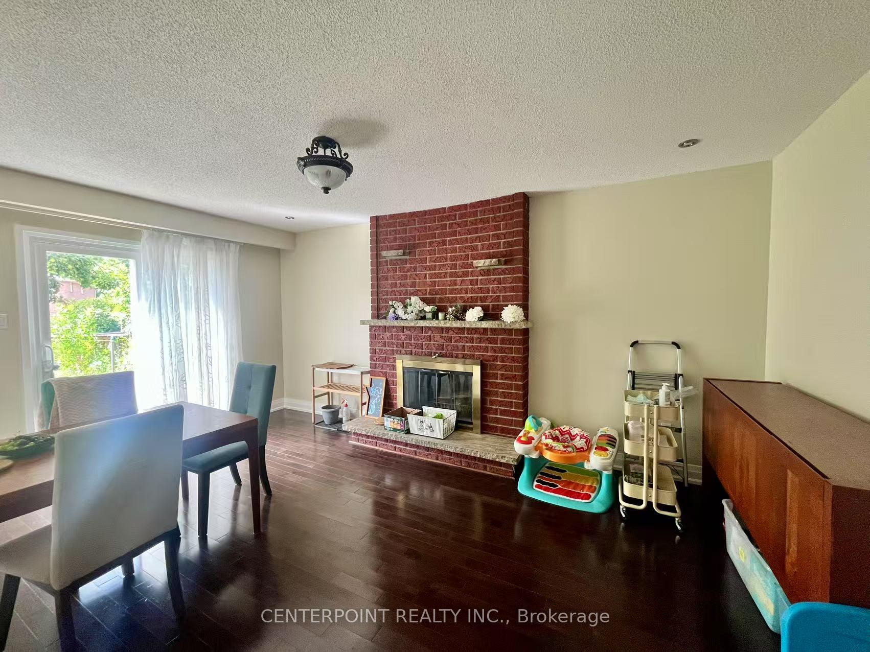 Photo 7 of 212 Tall Grass Trail, Vaughan, East Woodbridge — HOMEH