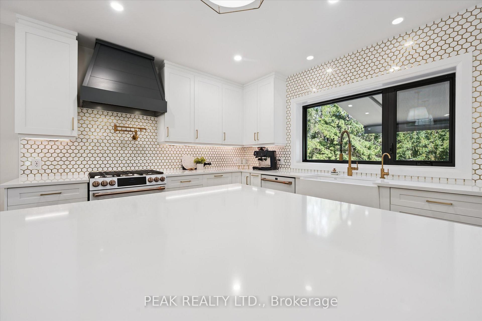 Photo 10 of 560 Wilmot Line, Waterloo — HOMEH