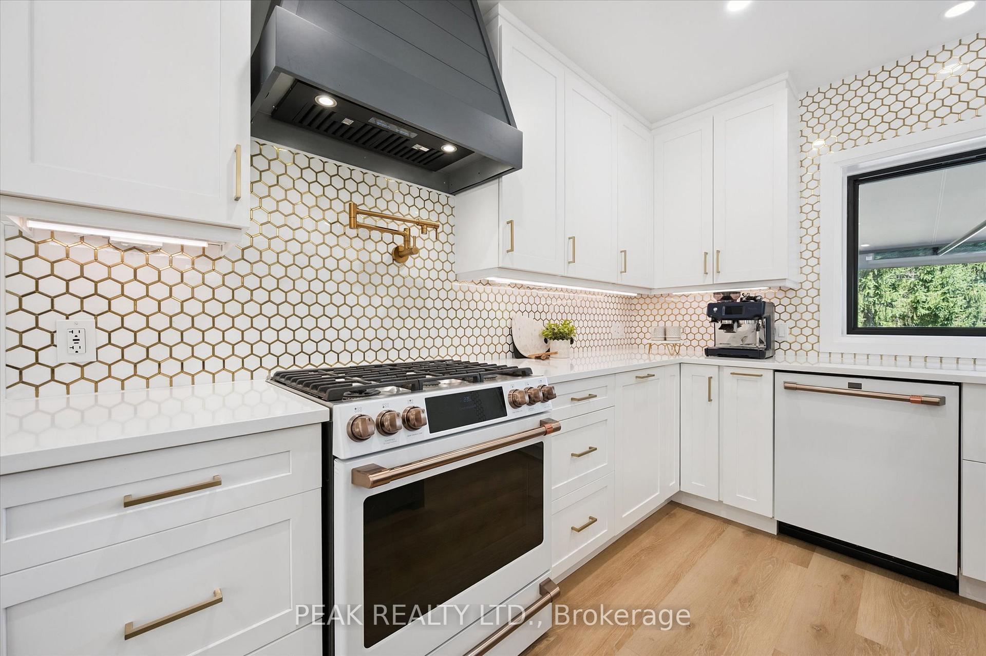 Photo 11 of 560 Wilmot Line, Waterloo — HOMEH