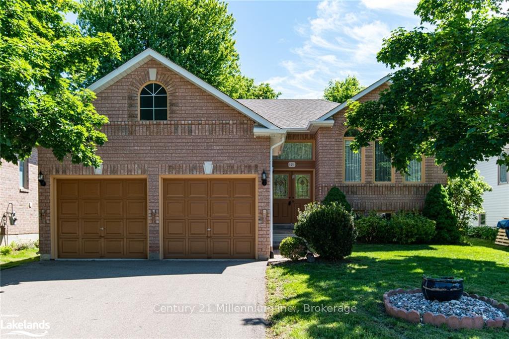 Photo 1 of 121 Fernbrook Drive, Wasaga Beach — HOMEH