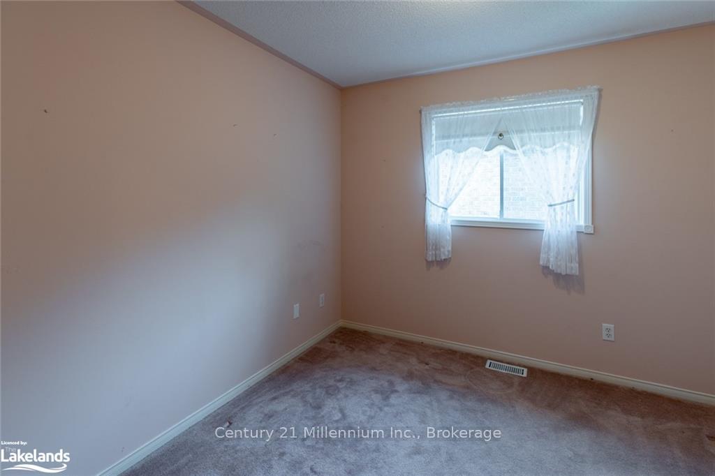 Photo 14 of 121 Fernbrook Drive, Wasaga Beach — HOMEH