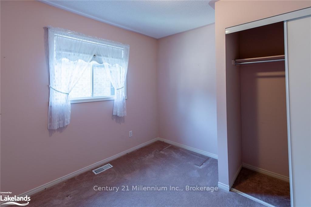 Photo 15 of 121 Fernbrook Drive, Wasaga Beach — HOMEH