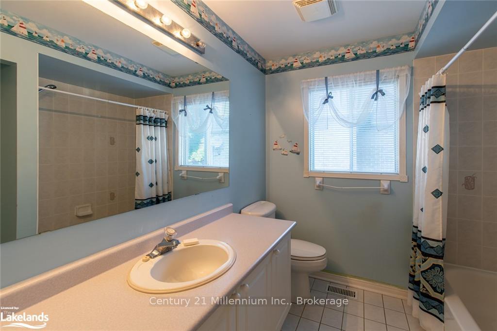 Photo 16 of 121 Fernbrook Drive, Wasaga Beach — HOMEH