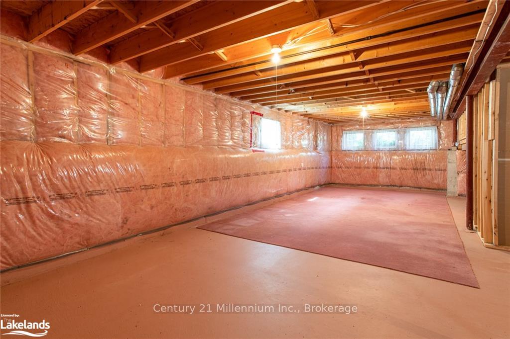 Photo 23 of 121 Fernbrook Drive, Wasaga Beach — HOMEH