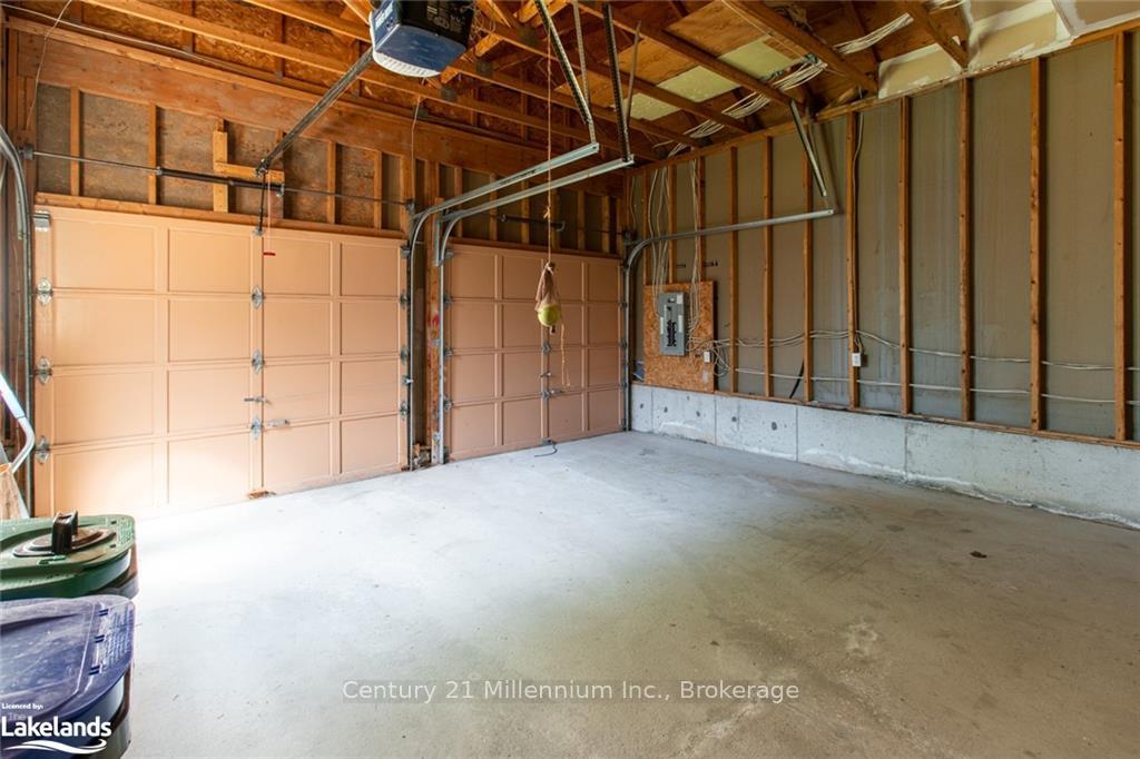 Photo 24 of 121 Fernbrook Drive, Wasaga Beach — HOMEH
