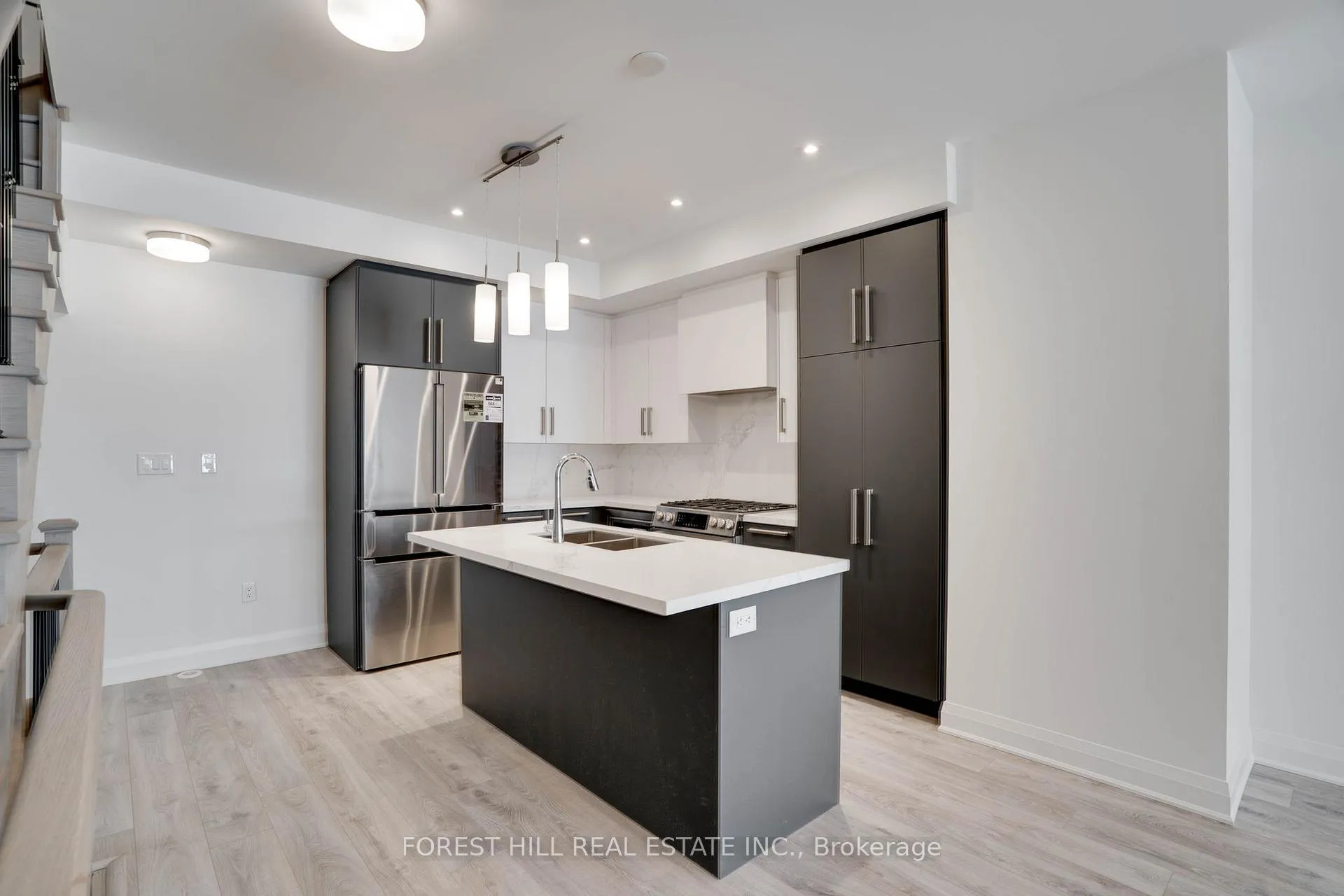 Photo 2 of 16 Chesley Street, Vaughan, Uplands — HOMEH
