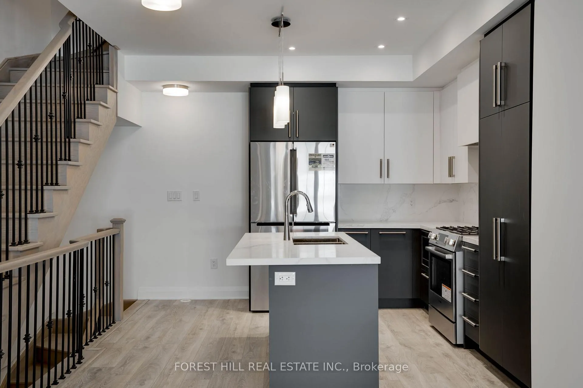 Photo 3 of 16 Chesley Street, Vaughan, Uplands — HOMEH
