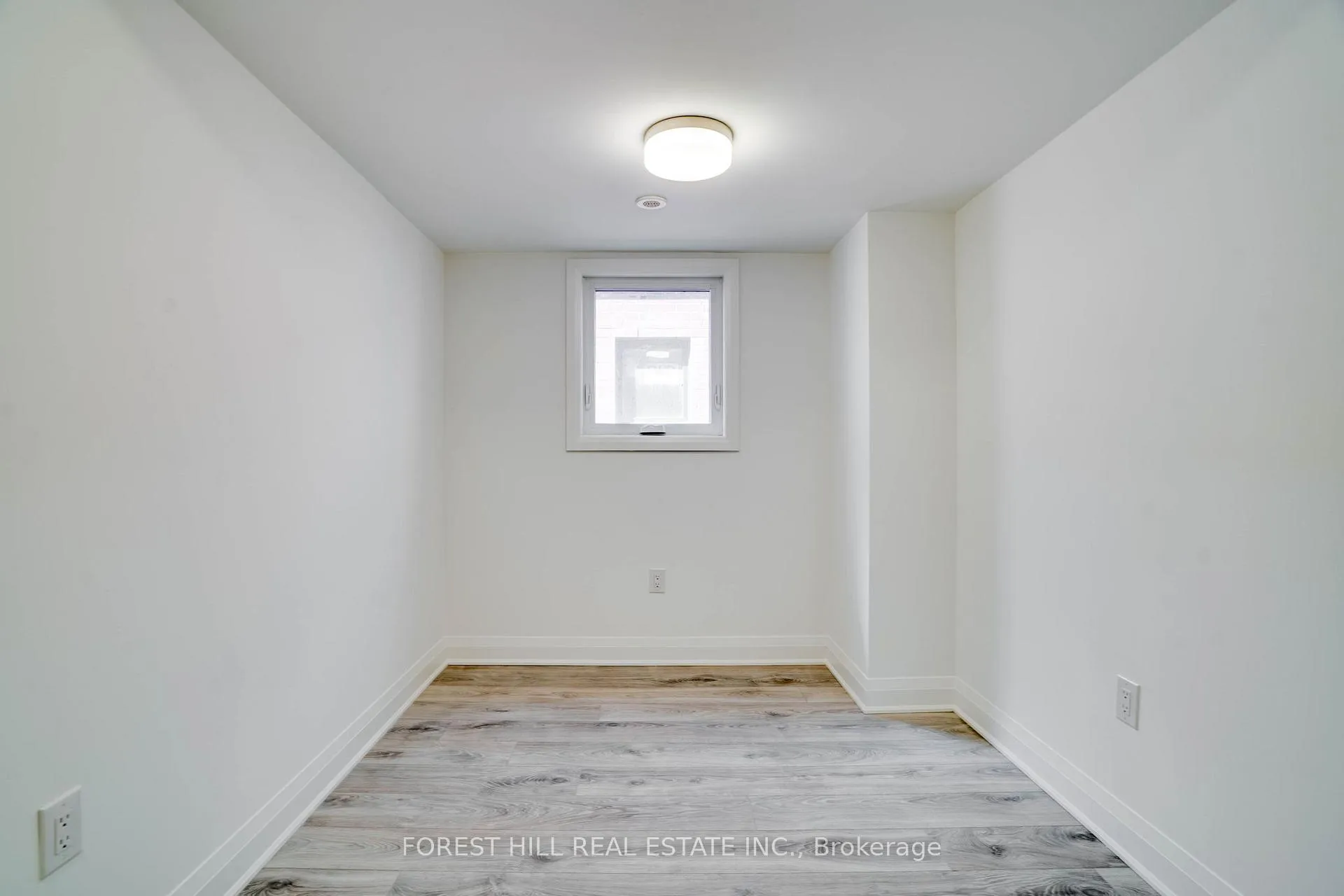 Photo 7 of 16 Chesley Street, Vaughan, Uplands — HOMEH