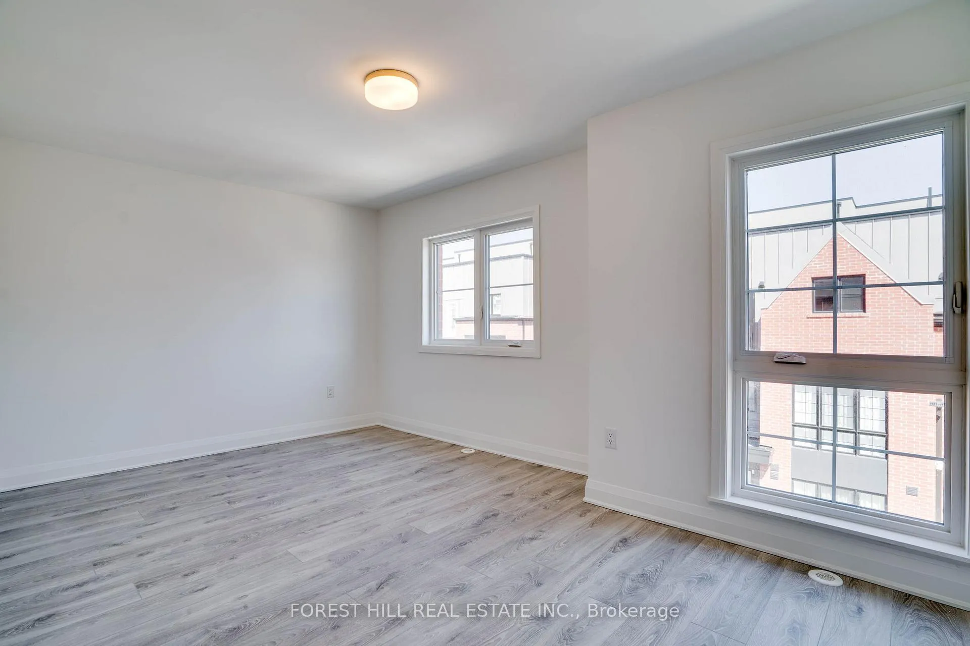Photo 8 of 16 Chesley Street, Vaughan, Uplands — HOMEH