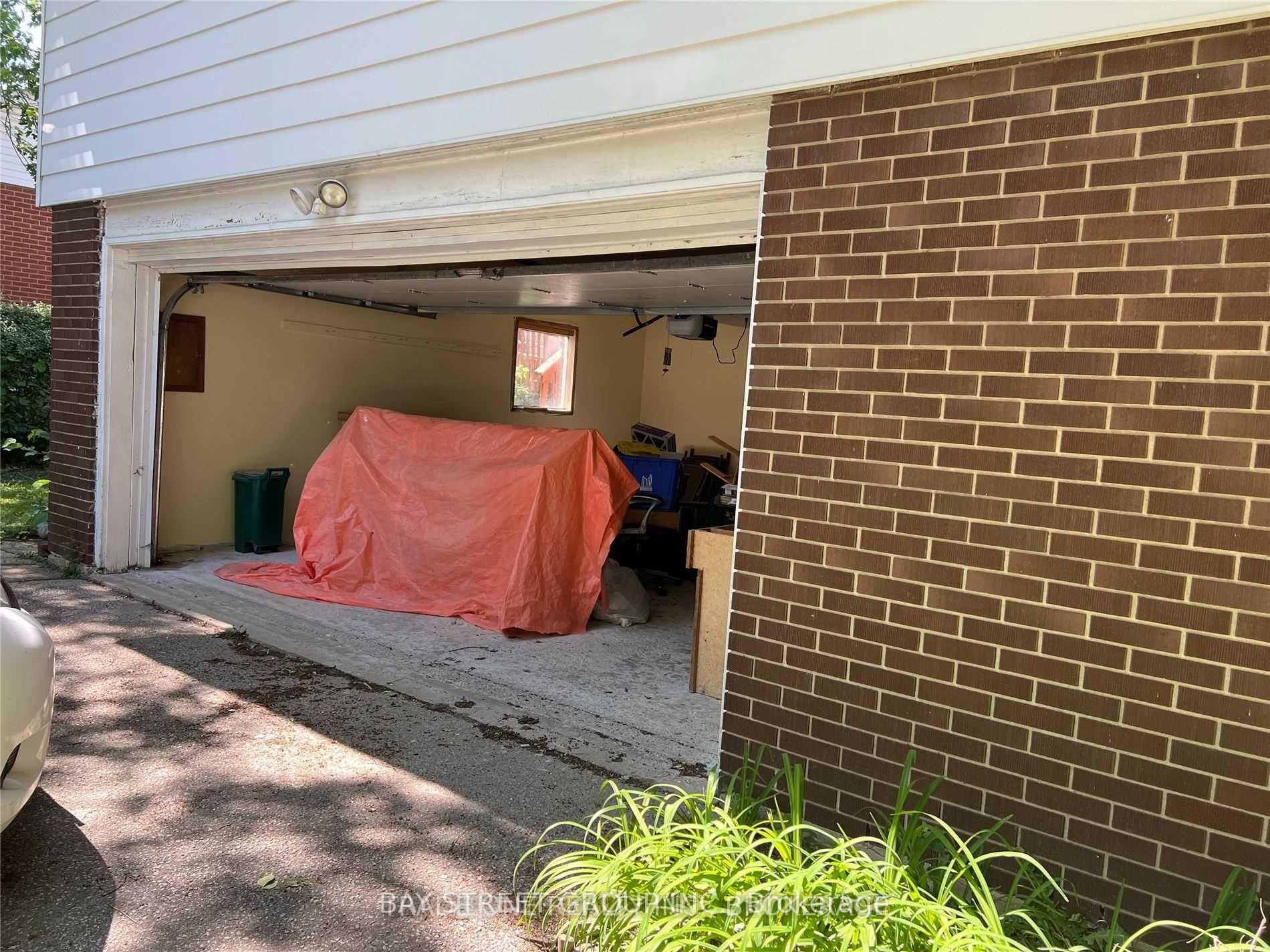Photo 7 of 43 Cardill Crescent, Waterloo — HOMEH