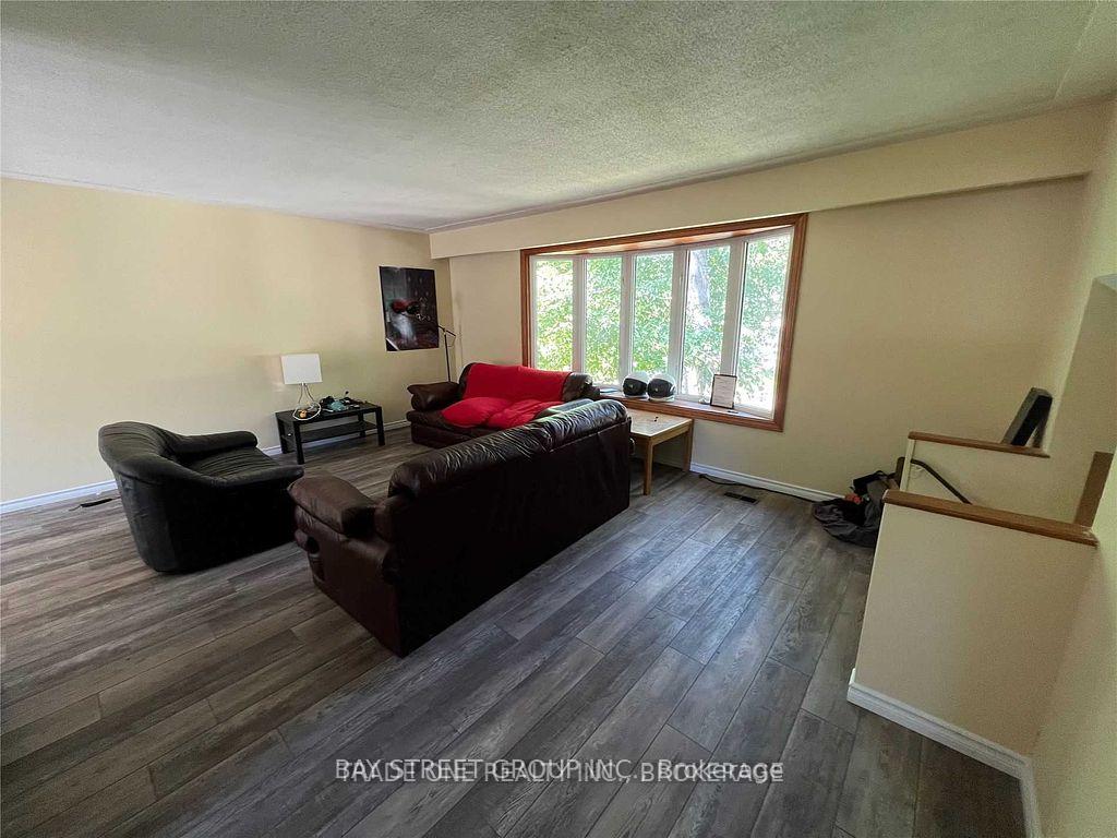 Photo 8 of 43 Cardill Crescent, Waterloo — HOMEH