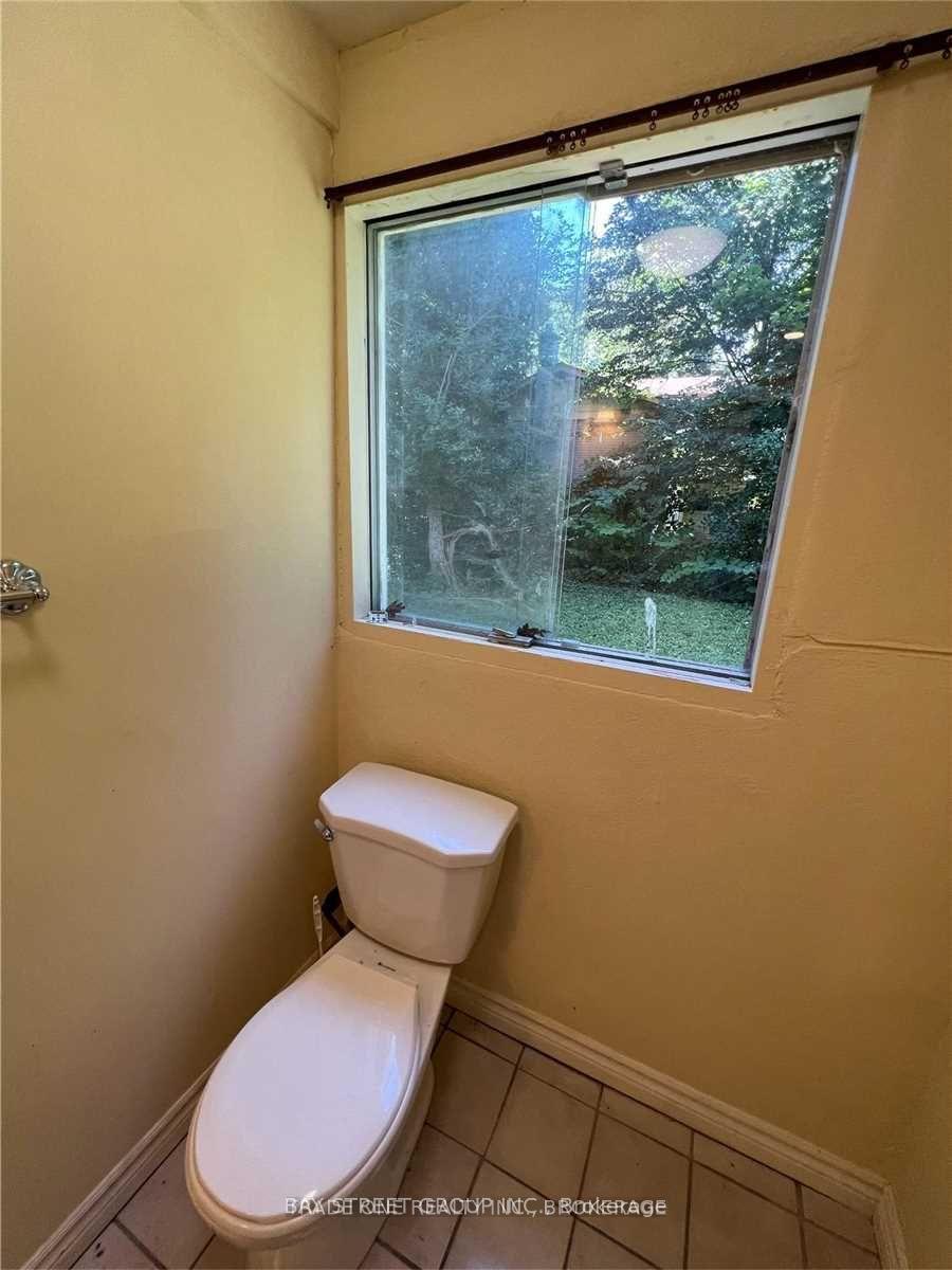 Photo 17 of 43 Cardill Crescent, Waterloo — HOMEH