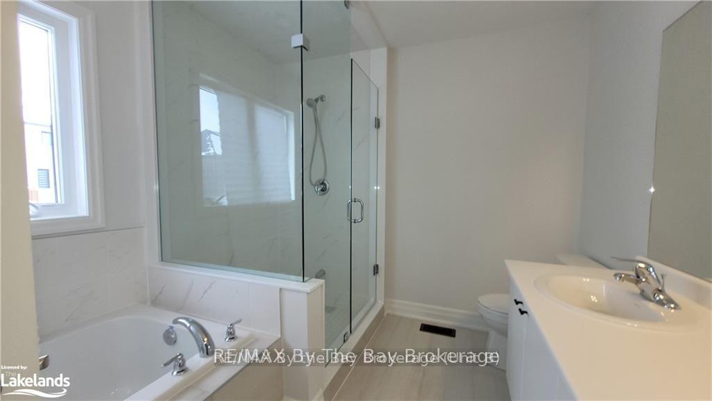 Photo 15 of 51 Federica Crescent, Wasaga Beach — HOMEH