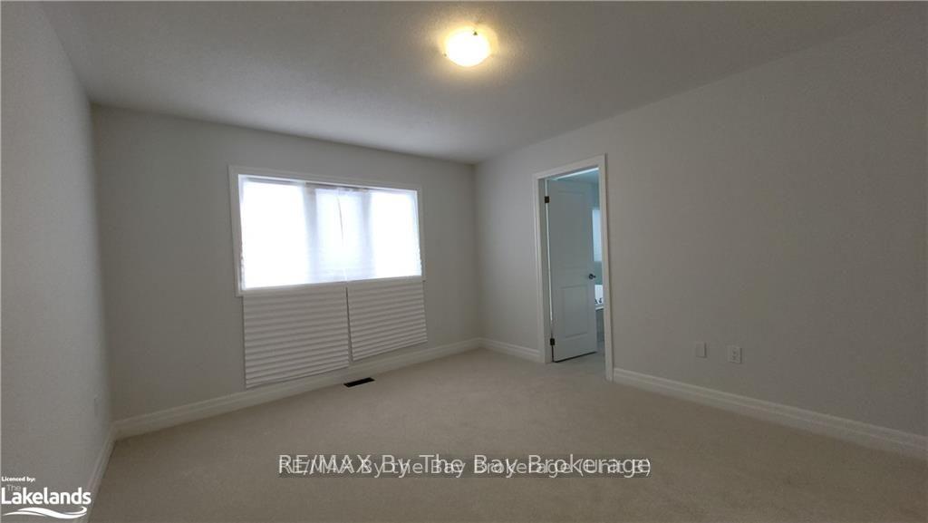 Photo 18 of 51 Federica Crescent, Wasaga Beach — HOMEH
