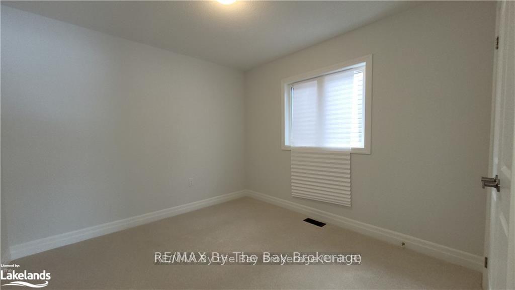 Photo 23 of 51 Federica Crescent, Wasaga Beach — HOMEH