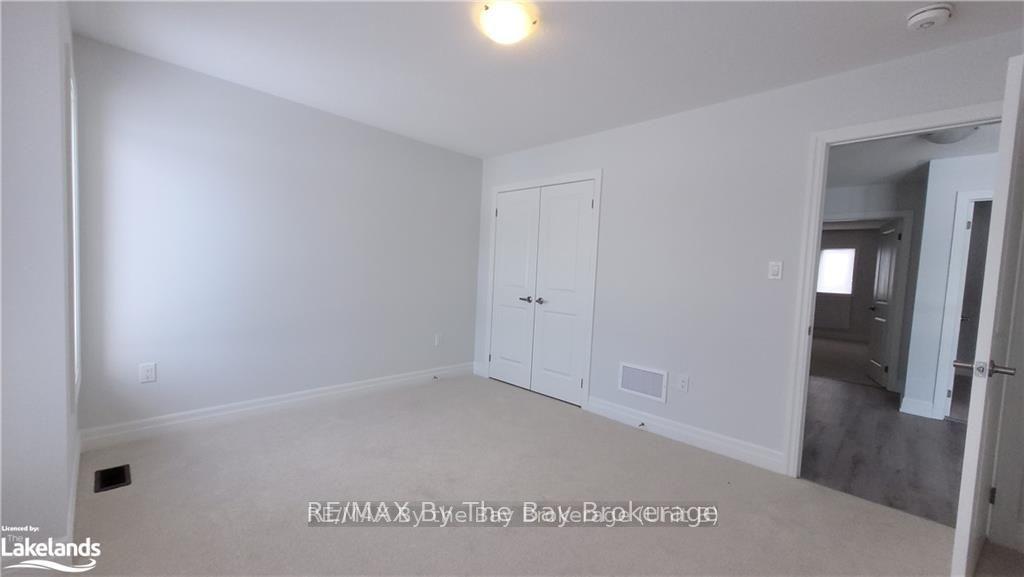 Photo 25 of 51 Federica Crescent, Wasaga Beach — HOMEH