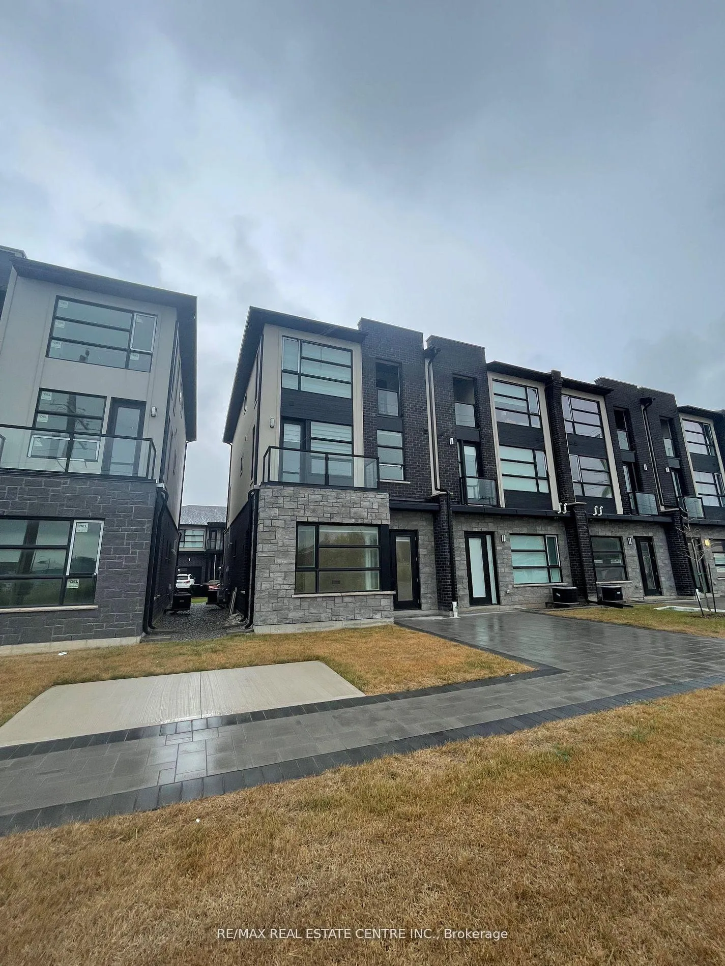 Front of Unit LOWER, 63 Warren Trail