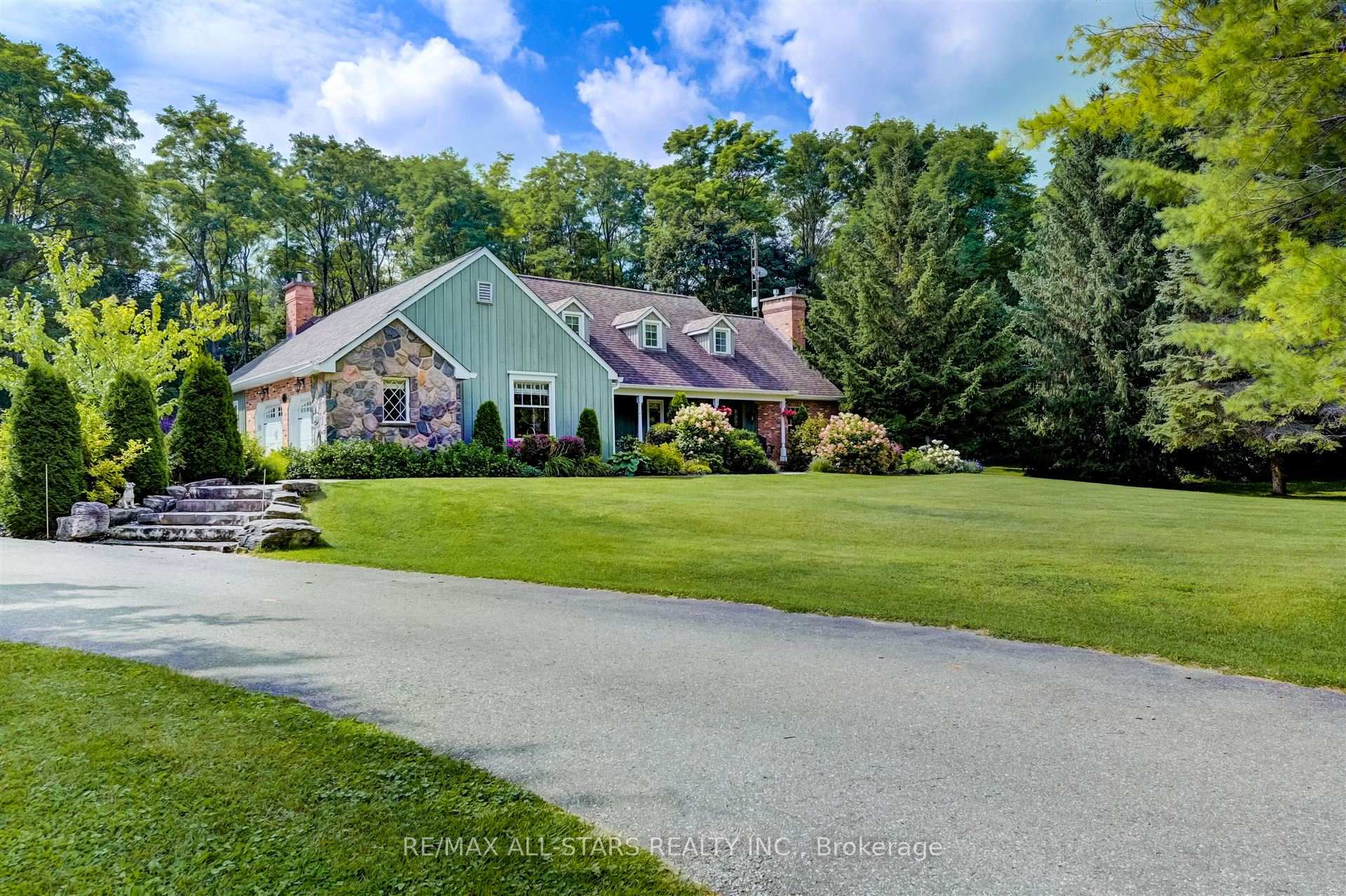 Photo 3 of 22 Bristol Sands Crescent, Uxbridge, Rural Uxbridge — HOMEH