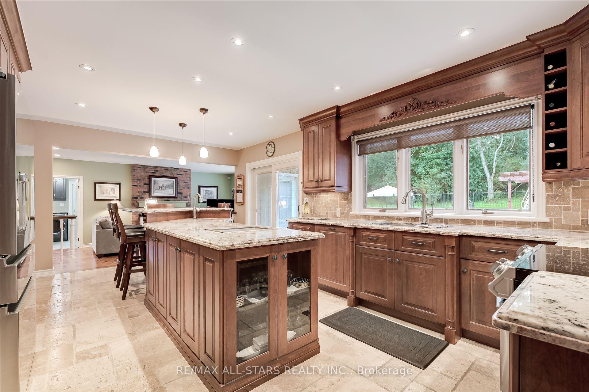 Photo 13 of 22 Bristol Sands Crescent, Uxbridge, Rural Uxbridge — HOMEH