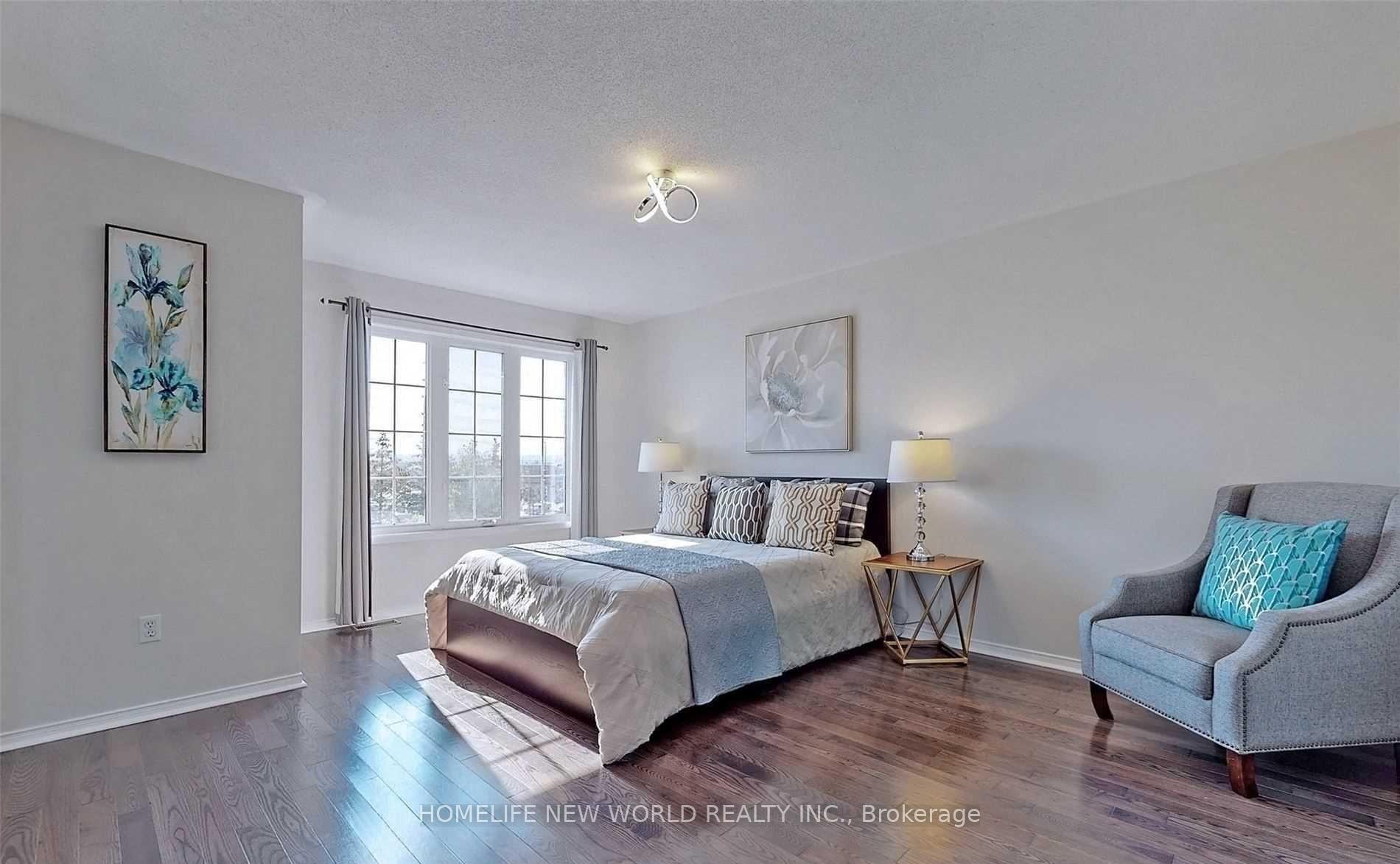 Photo 6 of 56 Collis Drive, Aurora, Bayview Northeast — HOMEH