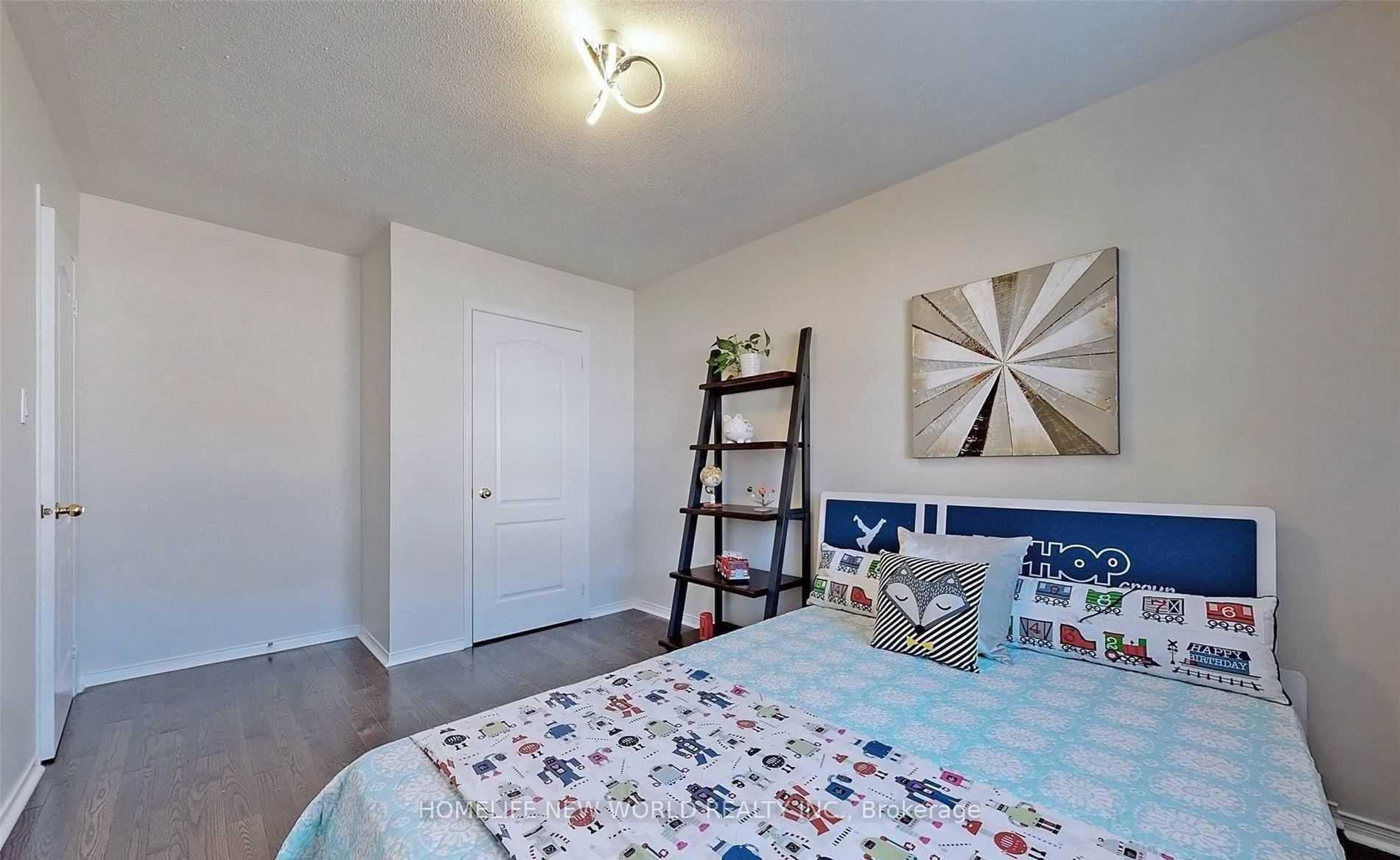 Photo 11 of 56 Collis Drive, Aurora, Bayview Northeast — HOMEH