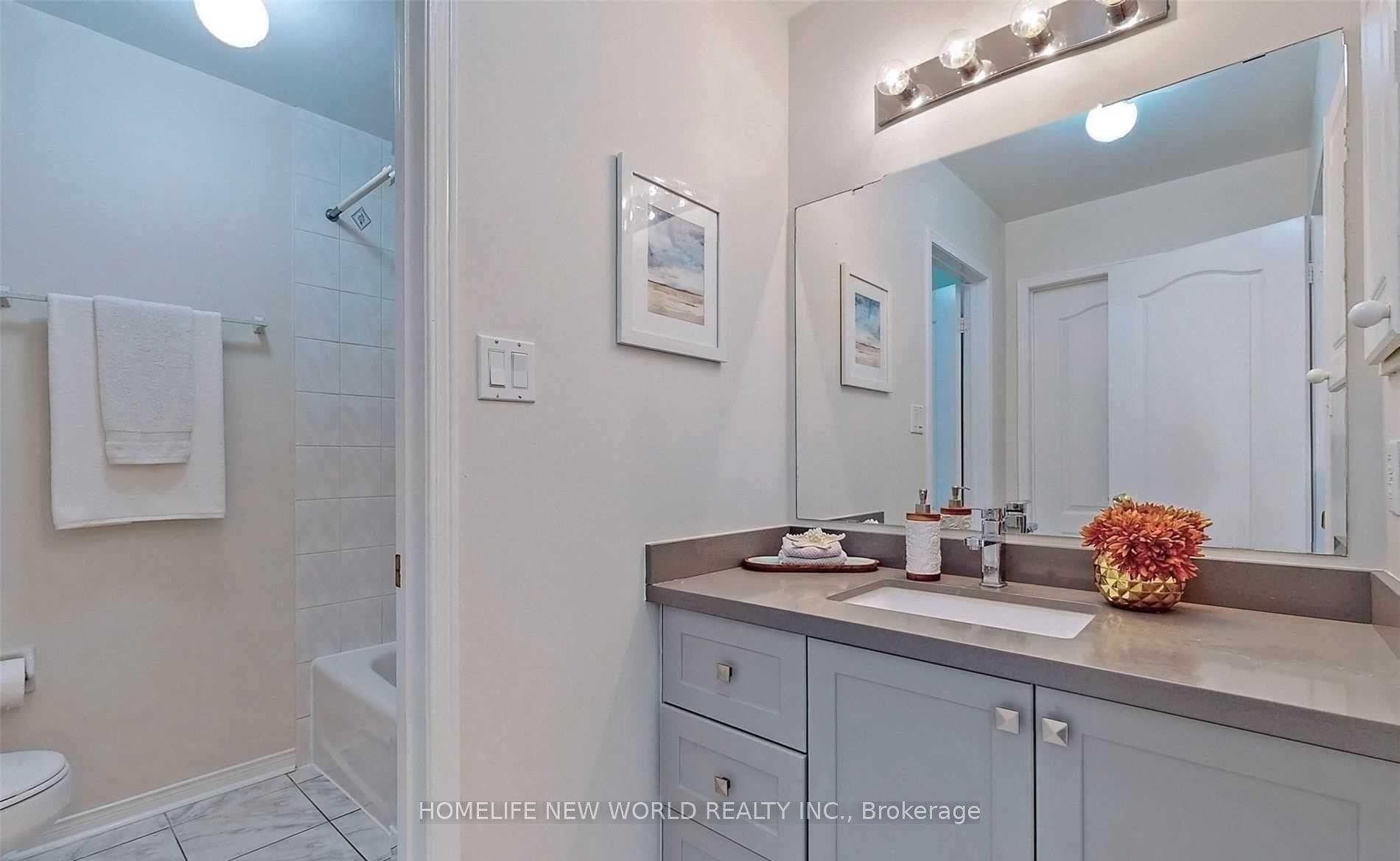Photo 7 of 56 Collis Drive, Aurora, Bayview Northeast — HOMEH