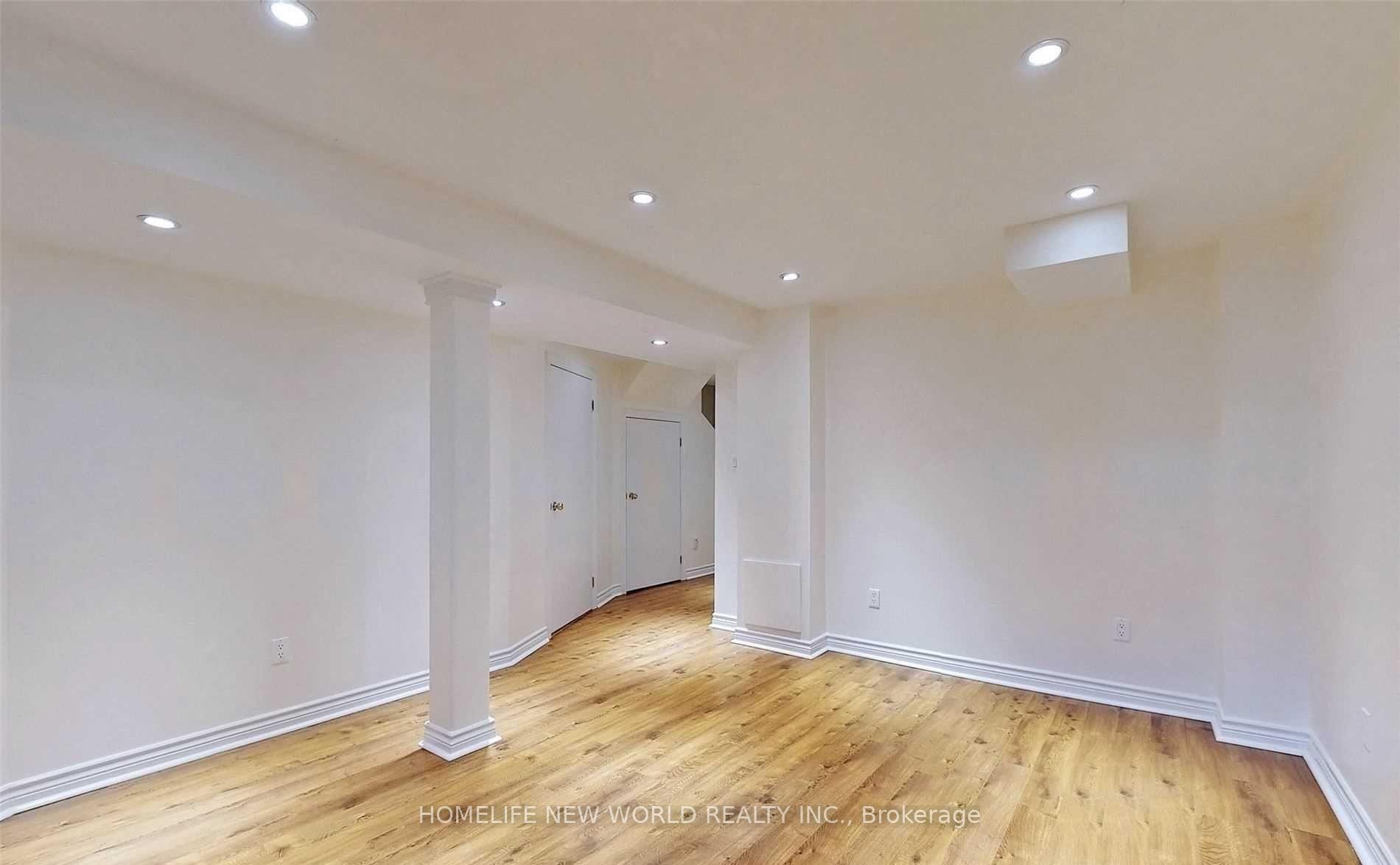Photo 14 of 56 Collis Drive, Aurora, Bayview Northeast — HOMEH