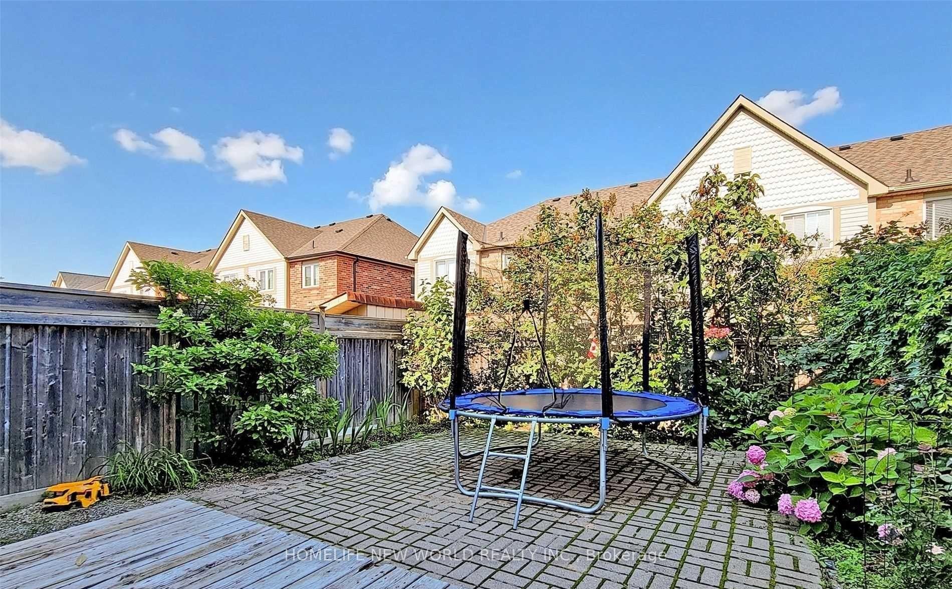 Photo 13 of 56 Collis Drive, Aurora, Bayview Northeast — HOMEH