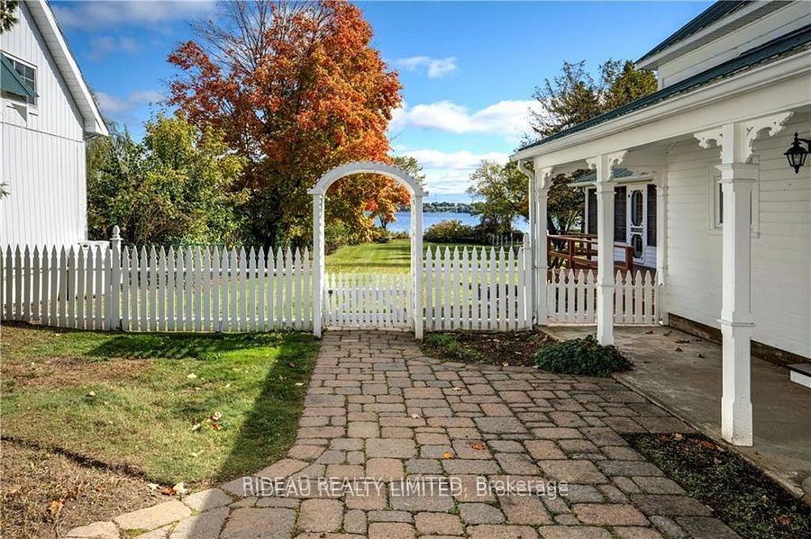 Photo 5 of 17 Main St E Street, Westport — HOMEH