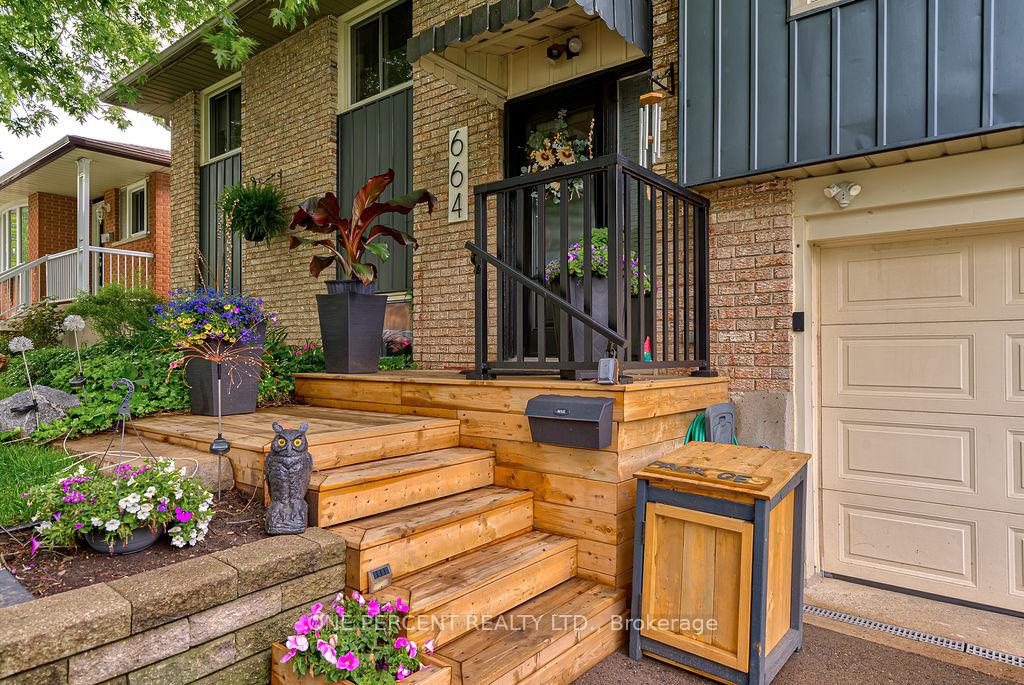Photo 4 of 664 Highpoint Avenue, Waterloo — HOMEH