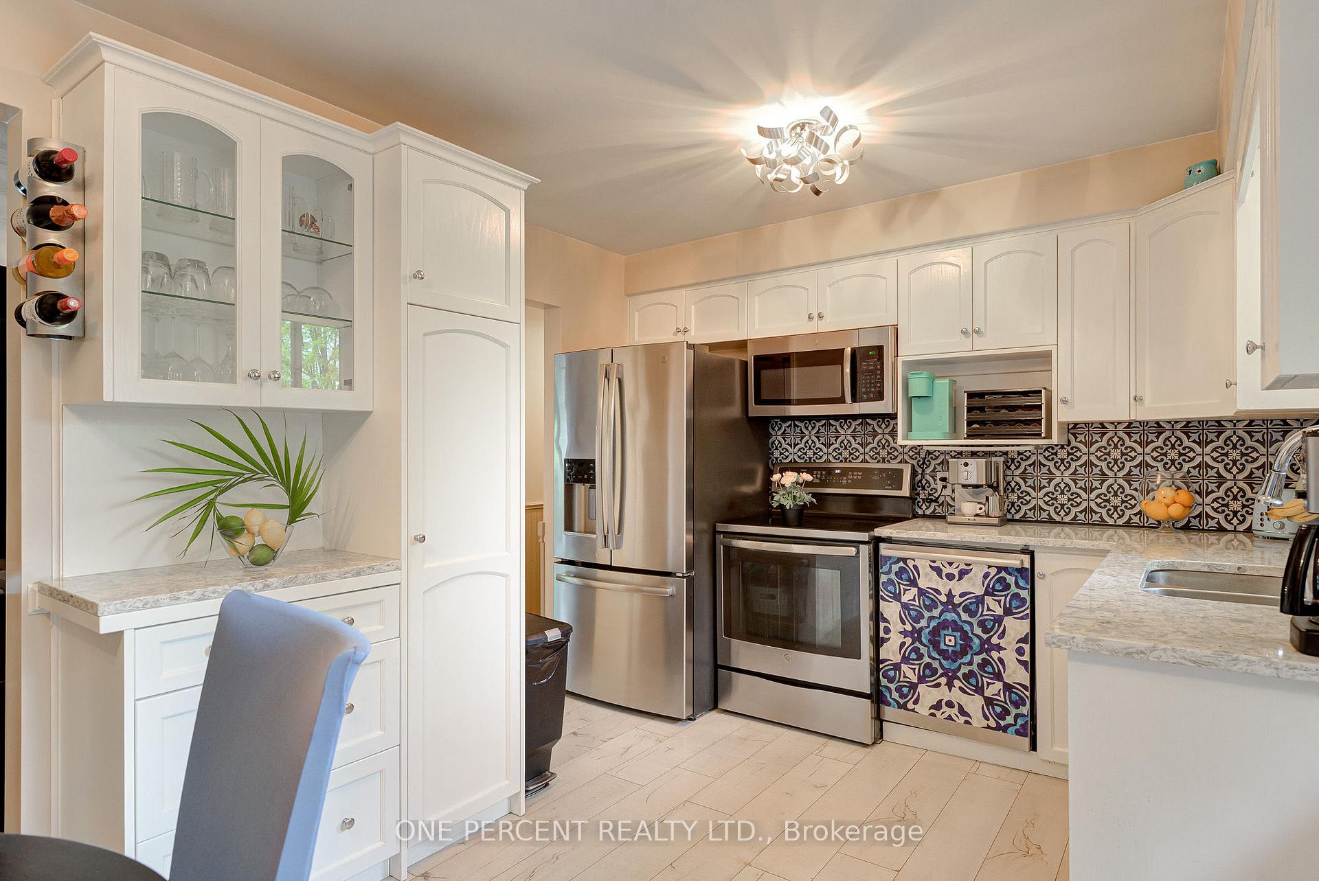 Photo 12 of 664 Highpoint Avenue, Waterloo — HOMEH