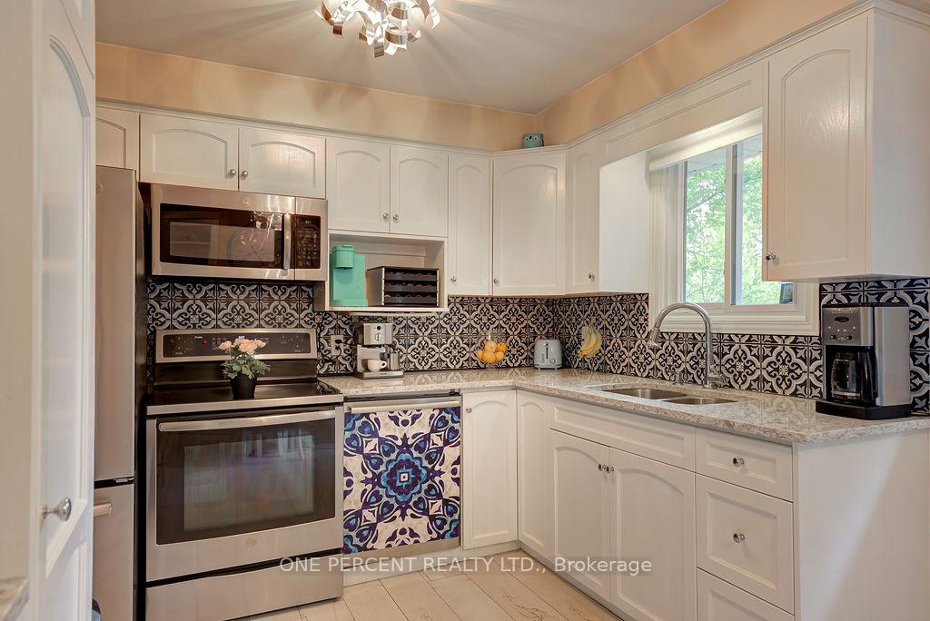 Photo 13 of 664 Highpoint Avenue, Waterloo — HOMEH