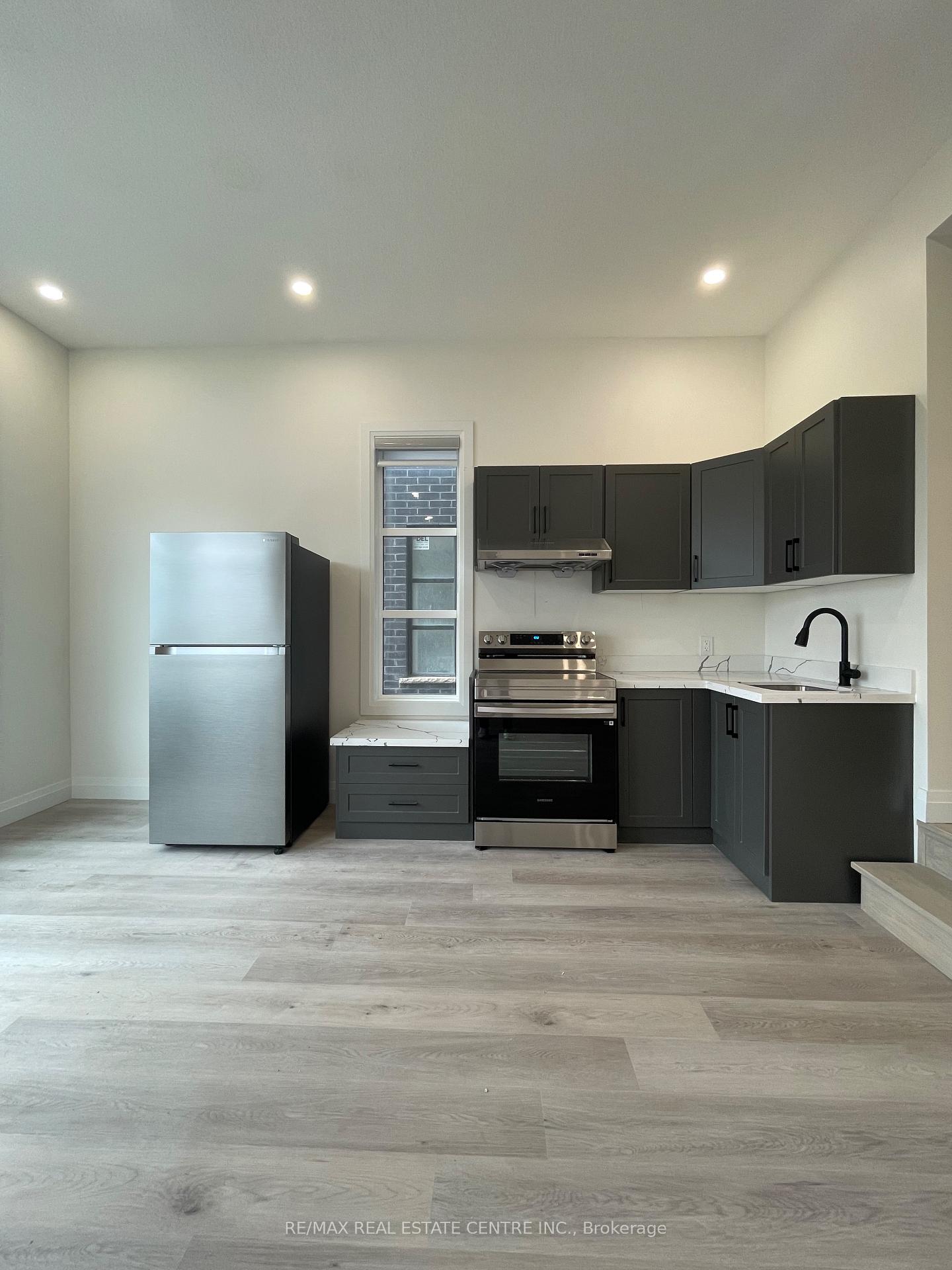 Photo 3 of Unit 2, 63 Warren Trail, Welland, Lincoln/Crowland — HOMEH
