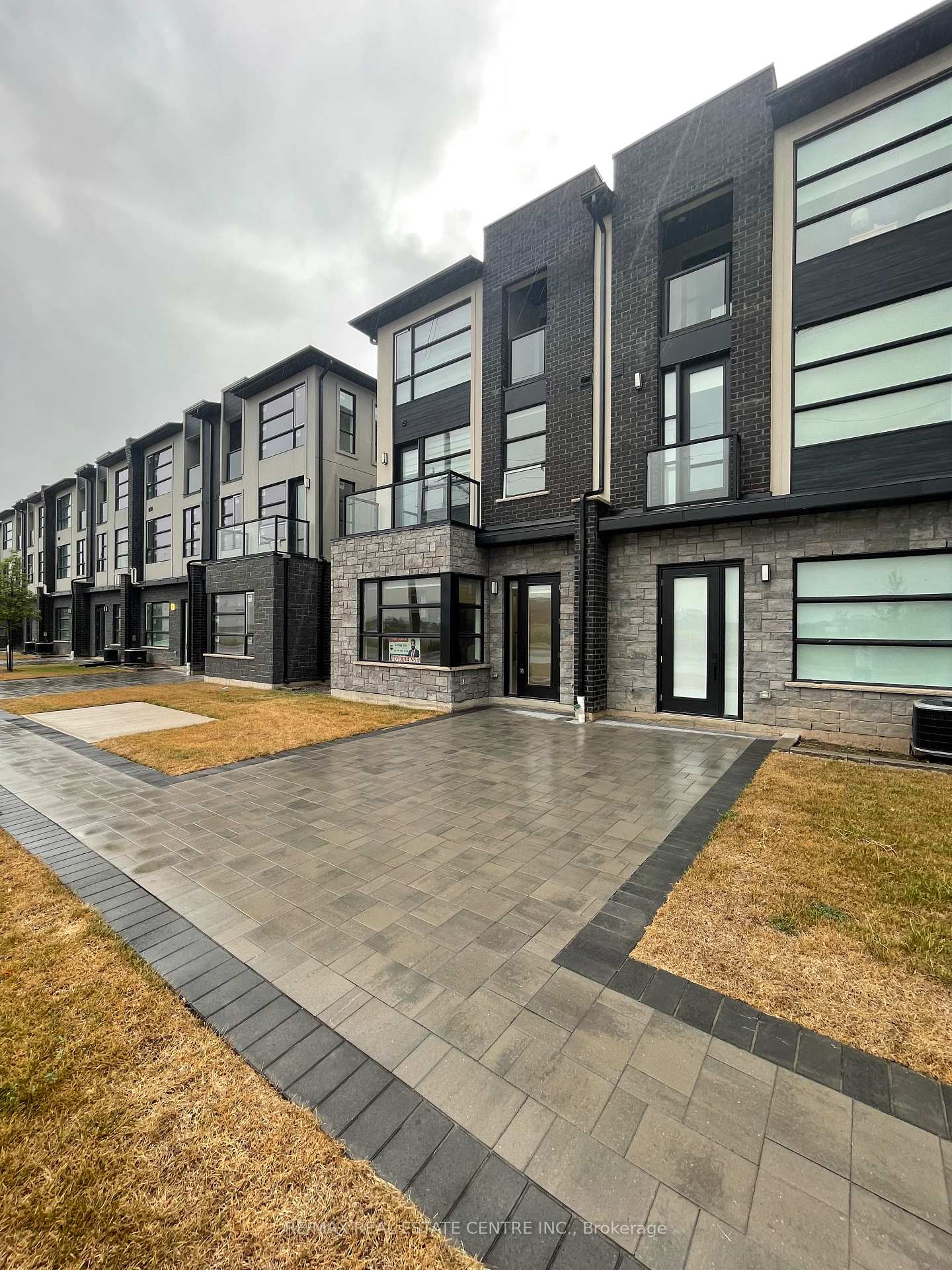 Photo 17 of Unit 2, 63 Warren Trail, Welland, Lincoln/Crowland — HOMEH