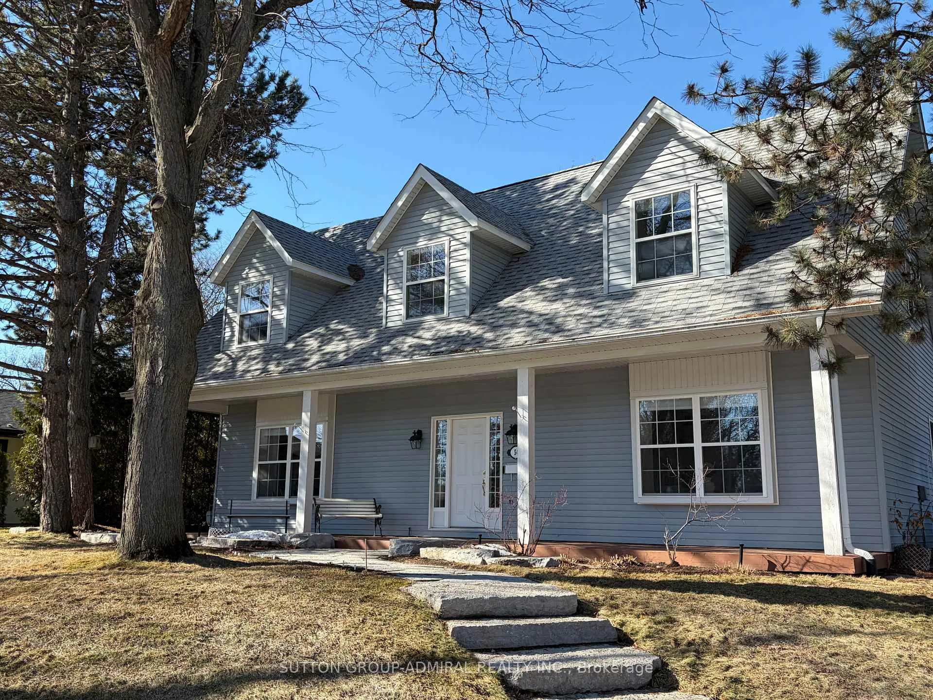 Front of 54 Starlight Crescent