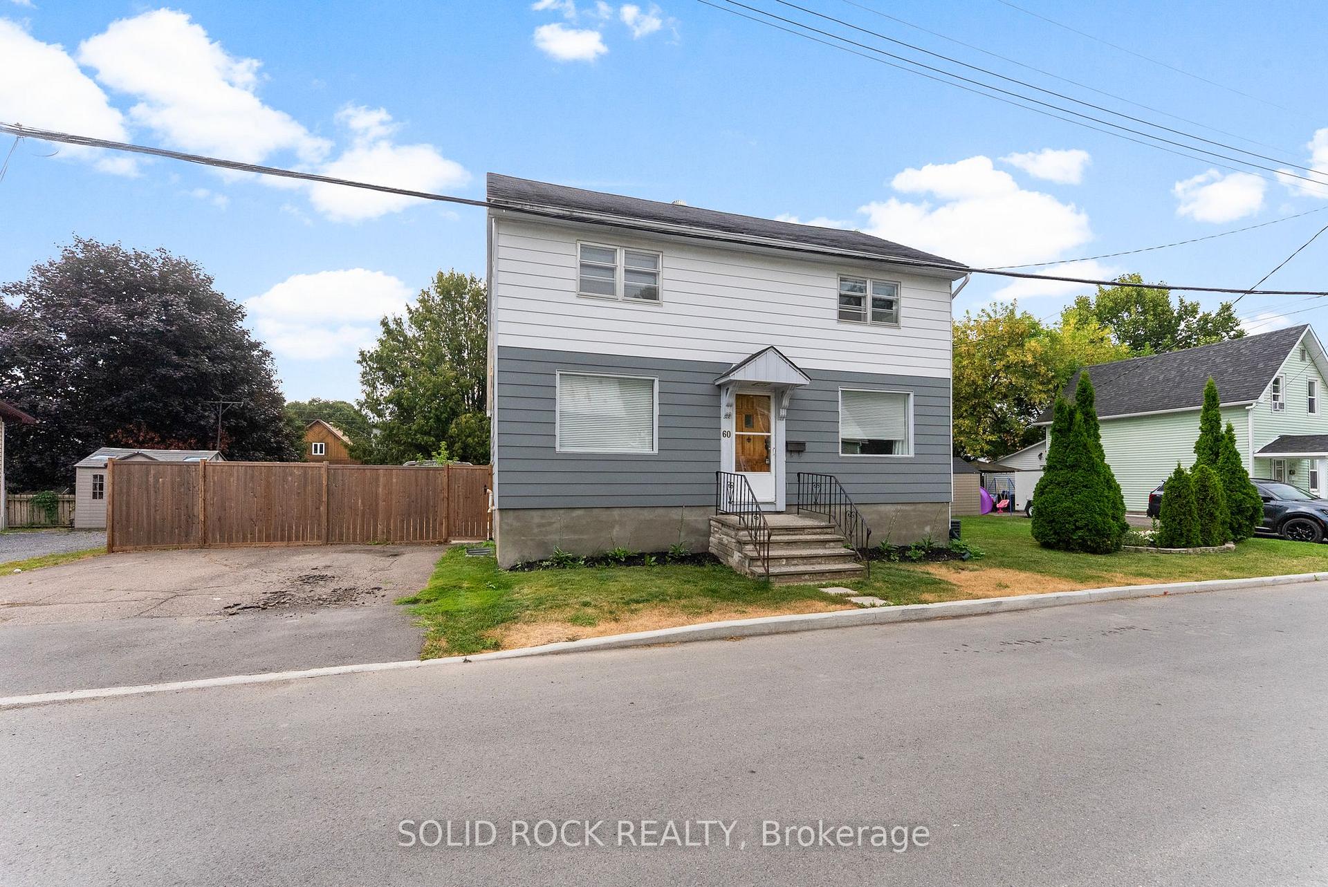 Photo 2 of 60 Hugh Street S, Arnprior — HOMEH